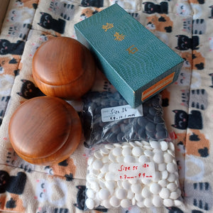 #C223 - Size 35 Go Stones (Slate and Mexican Clamshell) and Go Bowls (Mountain Mulberry) Set - Utility with original box