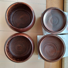 Load image into Gallery viewer, #C256 - Size 28 Go Stones (Japanese clamshell) and Go Bowls (chestnut) Set